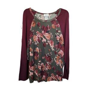 Floral dolman sleeve reglan tee
